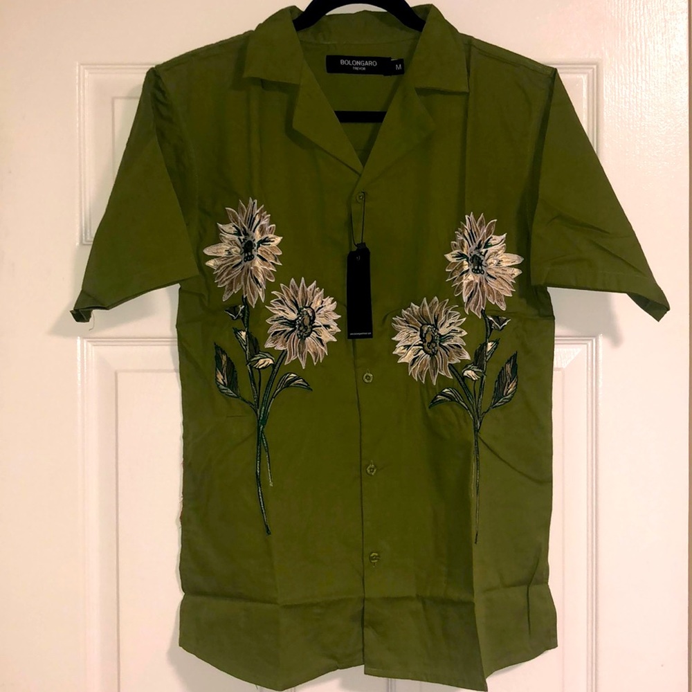 ASOS- Bolongaro Trevor deep revere collare shirt in khaki NWT